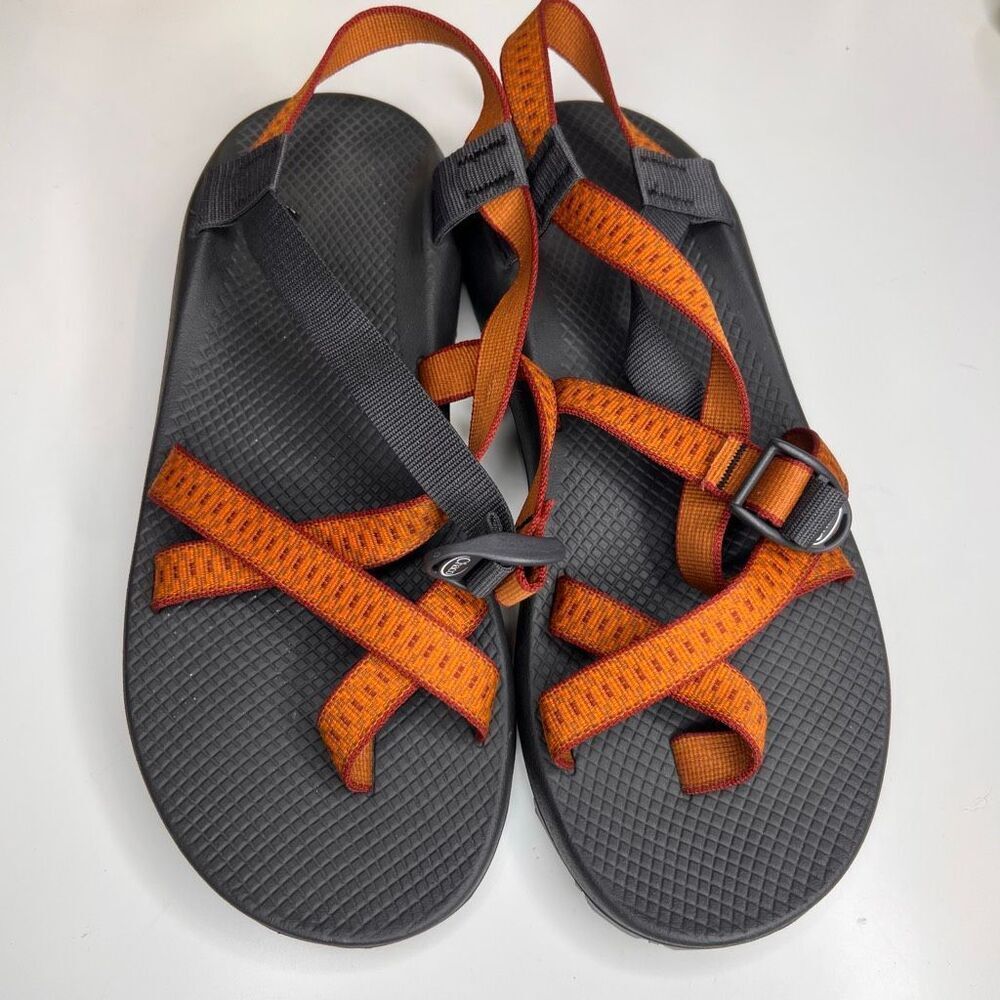 These are Chaco Z/2 Classic sandals featuring adjustable straps with a toe loop